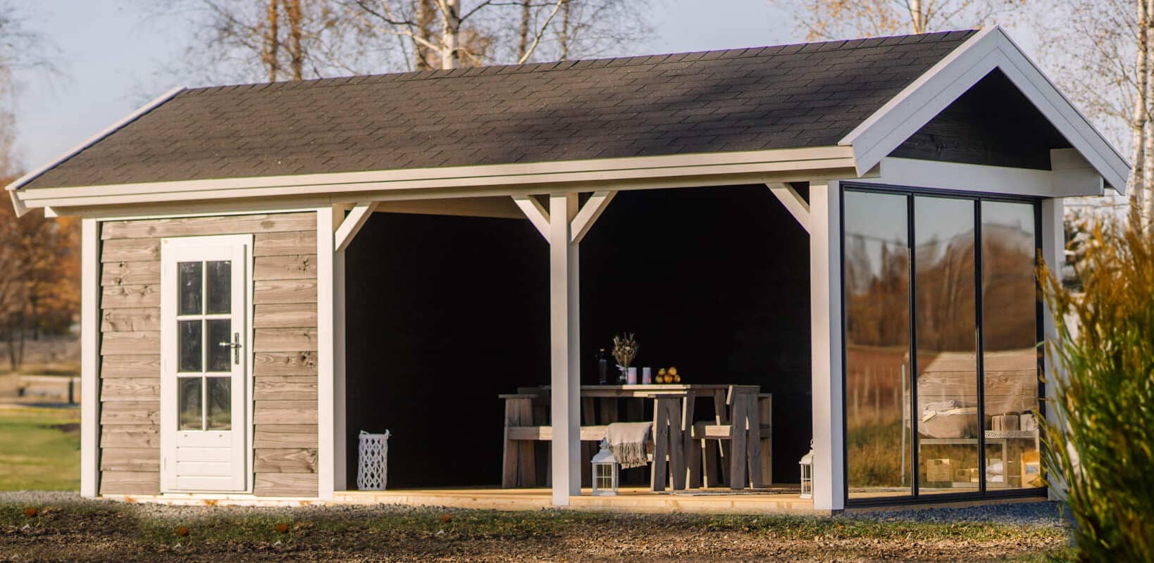 Design Garten-Wohnzimmer von Lugarde, Glas und viel Licht, endbehandelt, maßgefertigt, wohnlicher Rückzugsort, stilvoll.