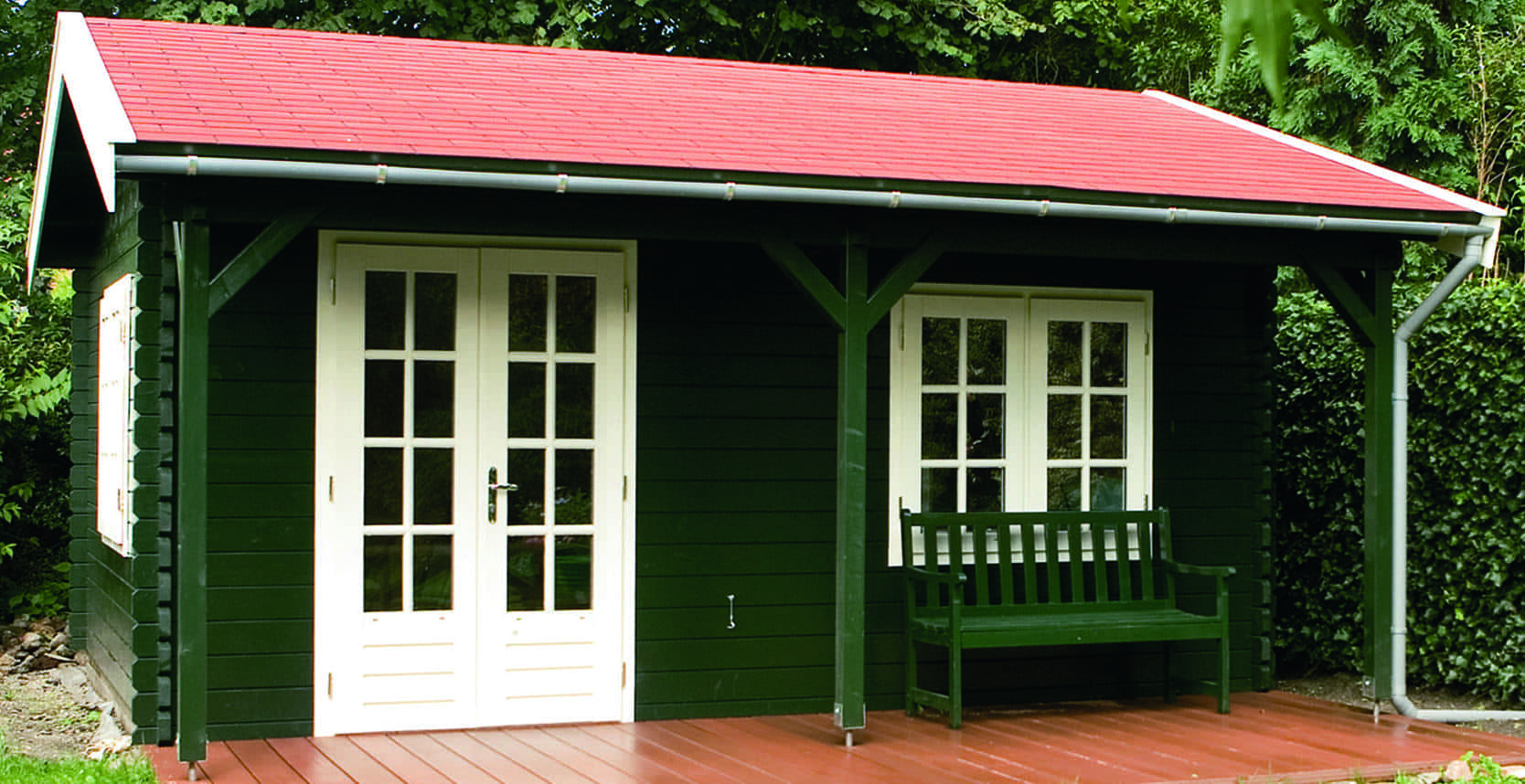 Geräumiges Garten-Tiny-House als Gäste-Lodge mit großer Terrasse und lichtdurchflutetem Wohnraum vom Lugarde-Center.